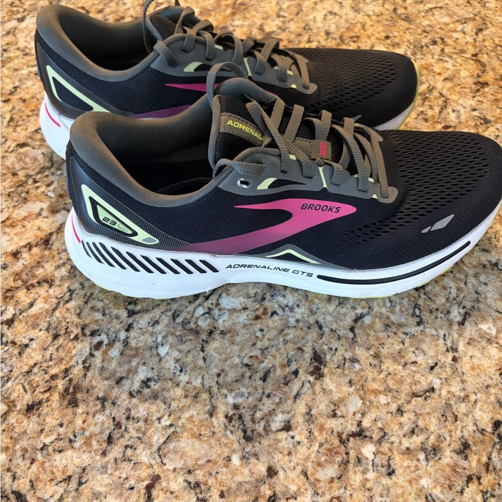 Brooks Adrenaline GTS 23 Black Pink Gray Athletics Sneakers- women’s size 11 - Picture 5 of 12